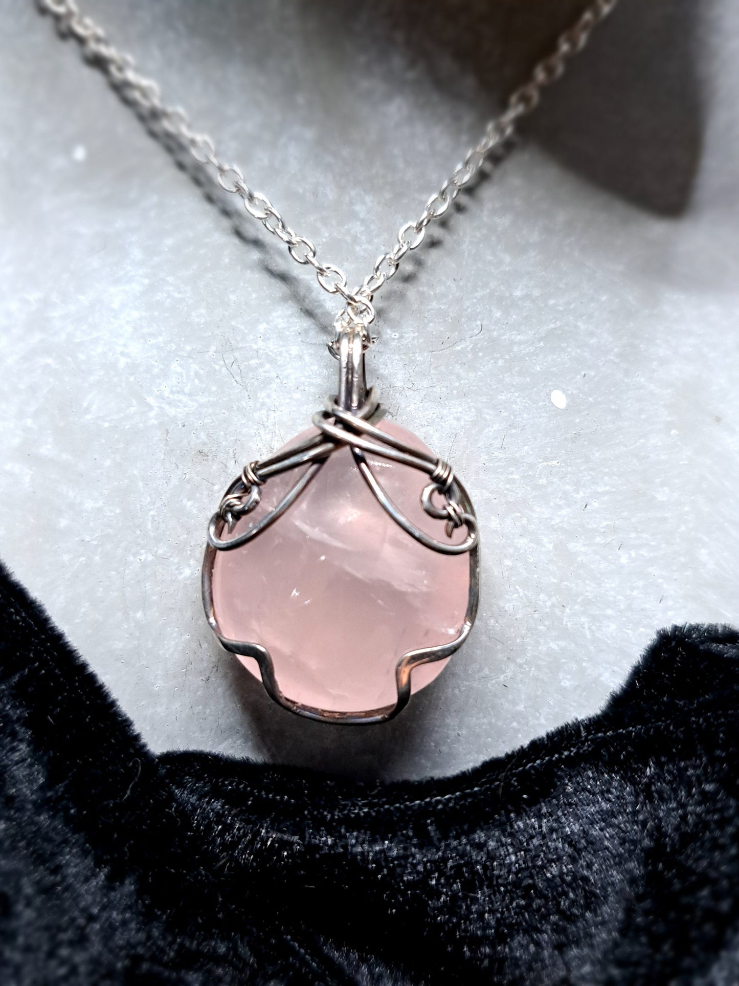 Rosenquarz Anhänger "Cosy Rosy"