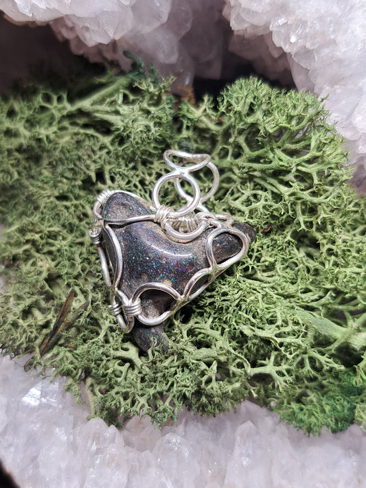 Hondurasopal "Regenbogenherz"