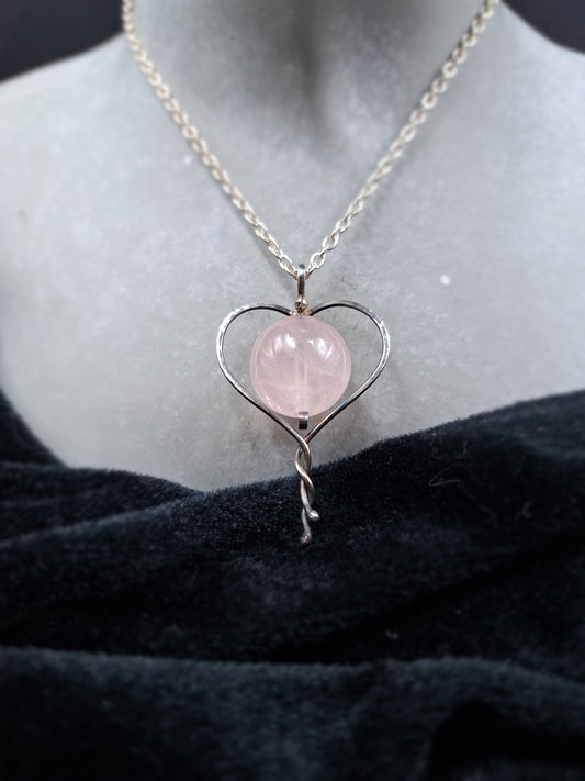 Rosenquarz "Herz aus Rosen" 1