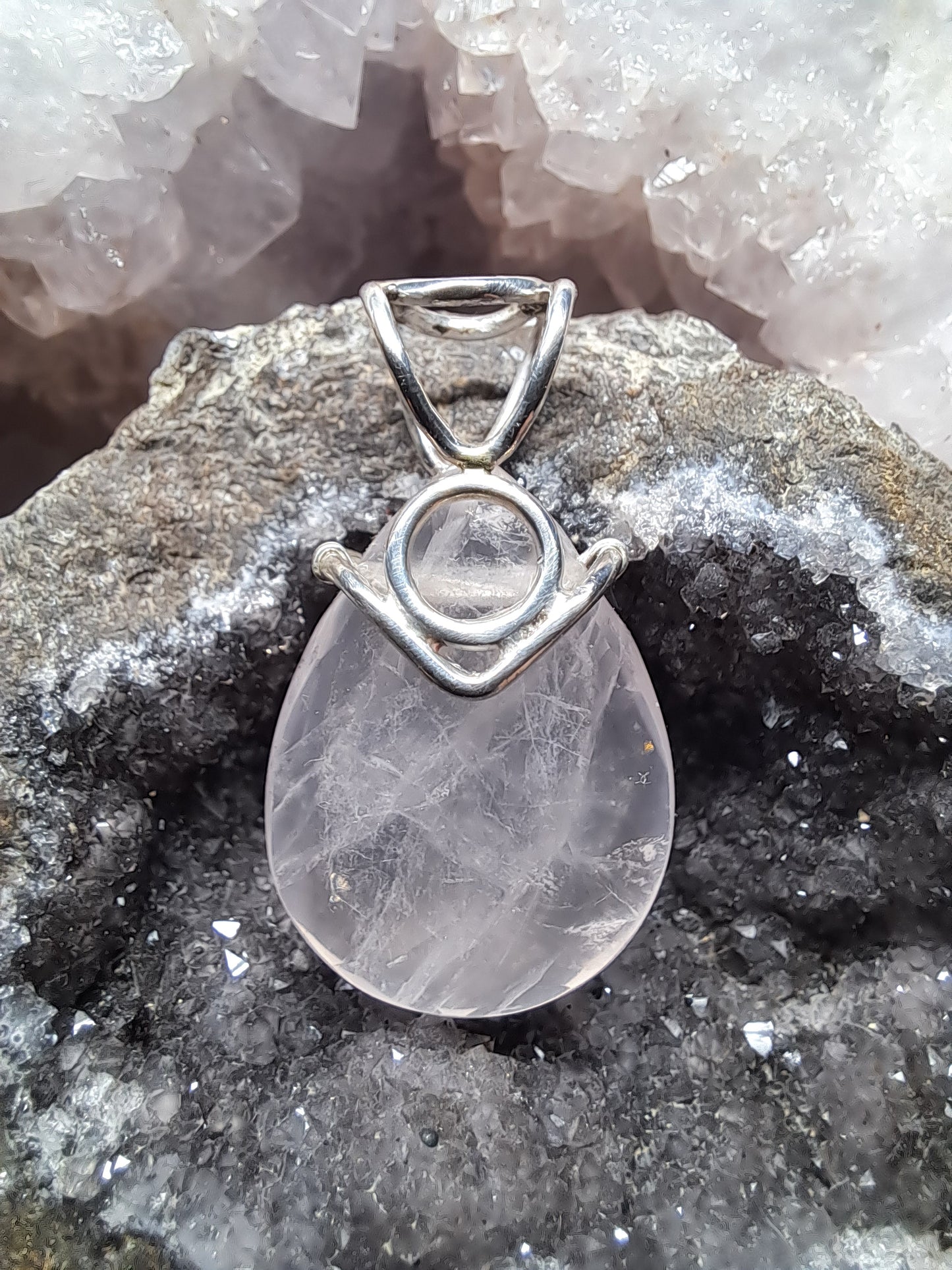 Rosenquarz in Silber "Tau des Herzens"